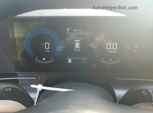 KM8HCCAB3SU225516 2025 HYUNDAI KONA Black ხელსაწყოთა პანელის ხედი