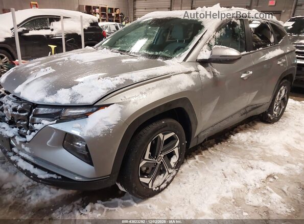 KM8JCCD18RU204479 2024 HYUNDAI TUCSON HYBRID Silver Передня ліва чверть