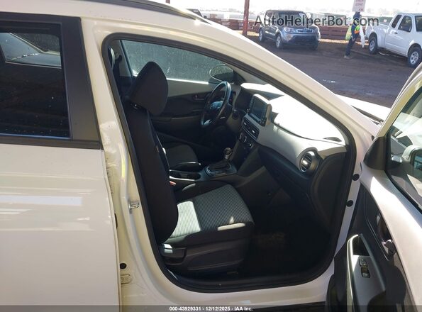 KM8K22AAXMU739733 2021 HYUNDAI KONA White 