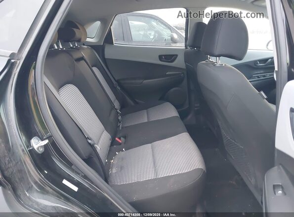 KM8K2CAAXMU733890 2021 HYUNDAI KONA Black VIN կոդի պիտակի տեսք