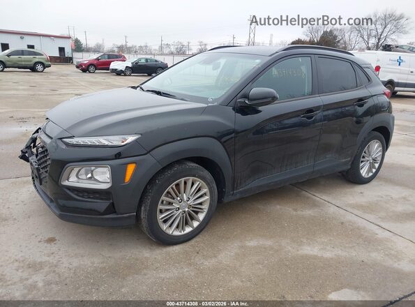KM8K2CAAXMU733890 2021 HYUNDAI KONA Black Առջևի ձախ երեք քառորդ տեսարան