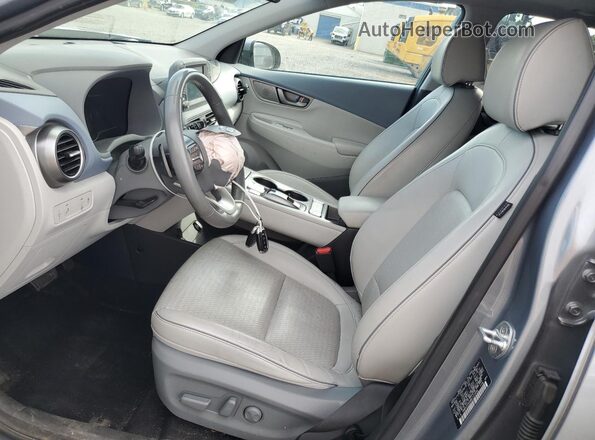 KM8K33AG4MU122996 2021 HYUNDAI KONA Серый Вид салона спереди