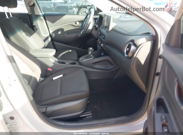KM8K62AB6PU023218 2023 HYUNDAI KONA Серый Вид салона спереди
