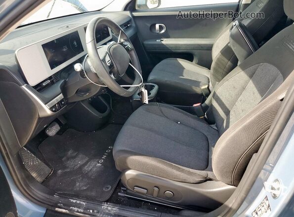 KM8KM4AB5PU127958 2023 HYUNDAI IONIQ Синий Вид салона спереди