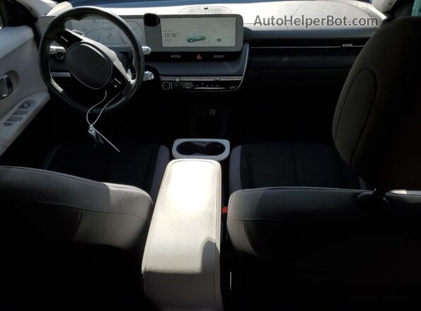 KM8KM4AE0NU087733 2022 HYUNDAI IONIQ Черный Вид панели приборов