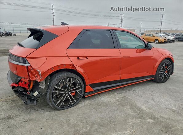 KM8KNDA85SU004574 2025 HYUNDAI IONIQ Orange Задня права чверть