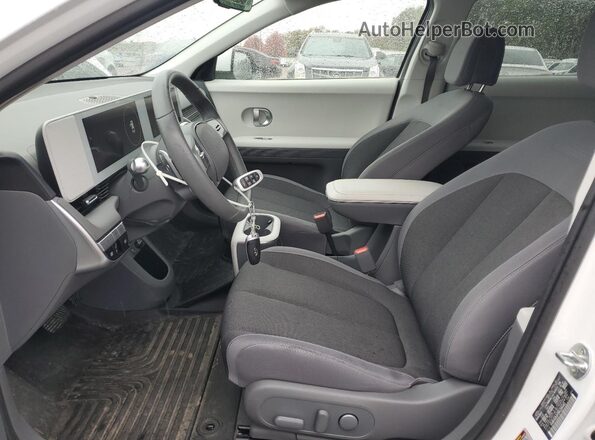 KM8KNDDF0RU294453 2024 HYUNDAI IONIQ White Front interior view