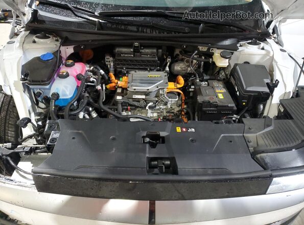 KM8KNDDF6RU282405 2024 HYUNDAI IONIQ White Vista del compartimento del motor