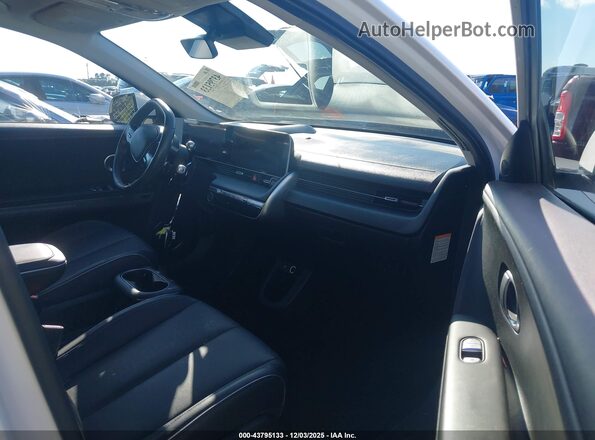 KM8KRDAF2PU218254 2023 HYUNDAI IONIQ 5 White წინა სალონის ხედი