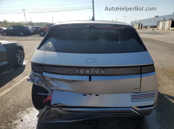 KM8KRDDF7RU292042 2024 HYUNDAI IONIQ Silver Rear view