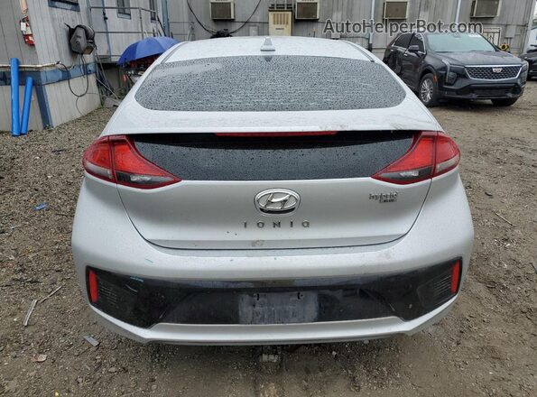 KMHC65LC1HU043504 2017 HYUNDAI IONIQ Silver 