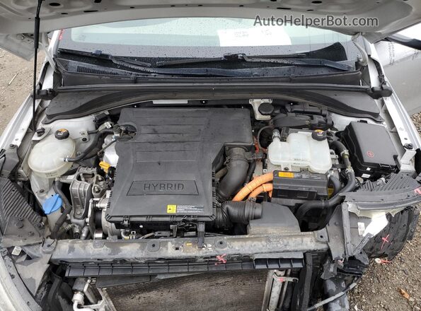 KMHC65LC1HU043504 2017 HYUNDAI IONIQ Silver 