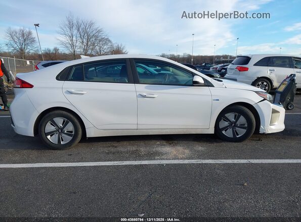 KMHC65LC1JU087220 2018 HYUNDAI IONIQ HYBRID White Սալոնի հետևի տեսք