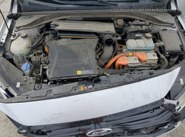 KMHC65LC3JU090443 2018 HYUNDAI IONIQ Silver 