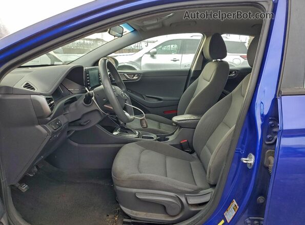 KMHC65LC3LU215802 2020 HYUNDAI IONIQ Синий Вид салона спереди