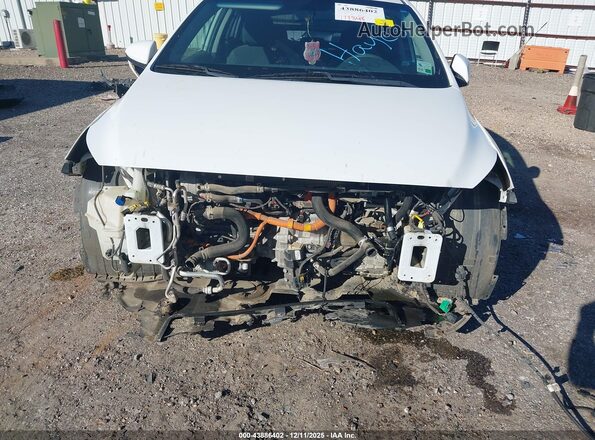 KMHC65LC4JU103863 2018 HYUNDAI IONIQ HYBRID White Widok z przodu