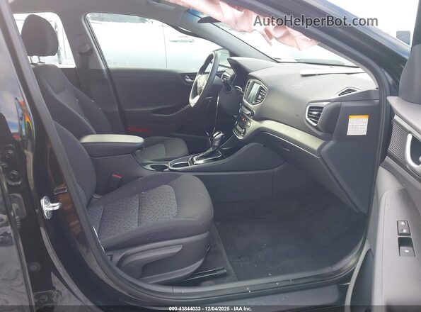 KMHC65LC6JU099721 2018 HYUNDAI IONIQ HYBRID Black Вид салону спереду