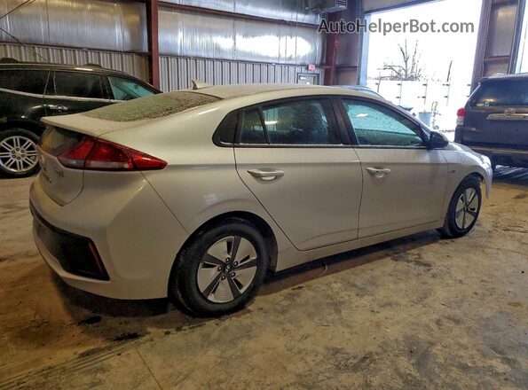 KMHC65LCXJU073039 2018 HYUNDAI IONIQ Silver 