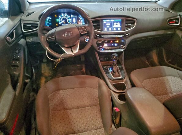 KMHC65LCXJU073039 2018 HYUNDAI IONIQ Silver 