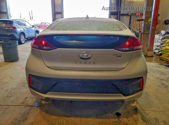 KMHC65LCXJU073039 2018 HYUNDAI IONIQ Silver 