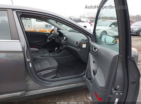 KMHC75LC0HU035357 2017 HYUNDAI IONIQ HYBRID Gray Вид салону спереду
