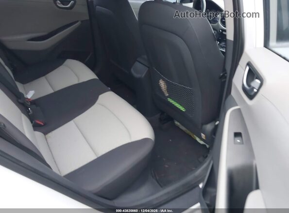 KMHC75LC0HU035634 2017 HYUNDAI IONIQ HYBRID White VIN კოდის სტიკერის ხედი