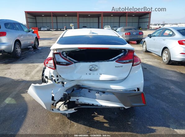 KMHC75LC2MU251057 2021 HYUNDAI IONIQ HYBRID Белый Вид спереди