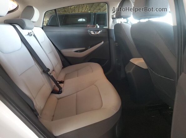 KMHC75LCXMU255938 2021 HYUNDAI IONIQ White 