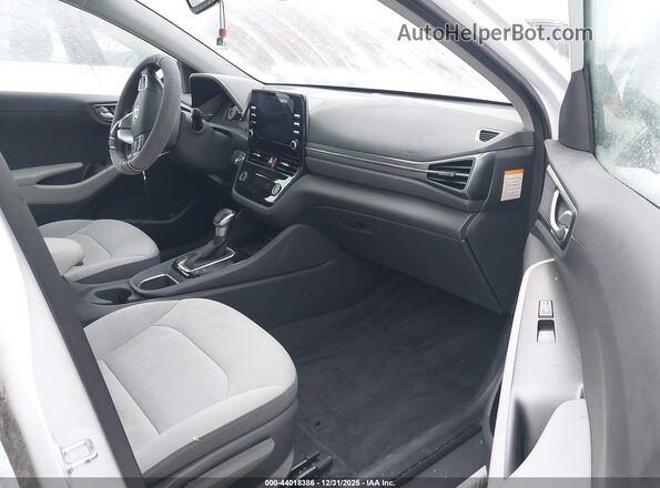 KMHC75LDXNU274094 2022 HYUNDAI IONIQ PLUG-IN HYBRID White Вид салону спереду