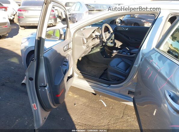 KMHC85LJ4LU061660 2020 HYUNDAI IONIQ ELECTRIC Silver Front interior view