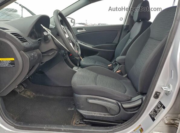 KMHCT5AE6GU242950 2016 HYUNDAI ACCENT Silver Widok wnętrza z przodu