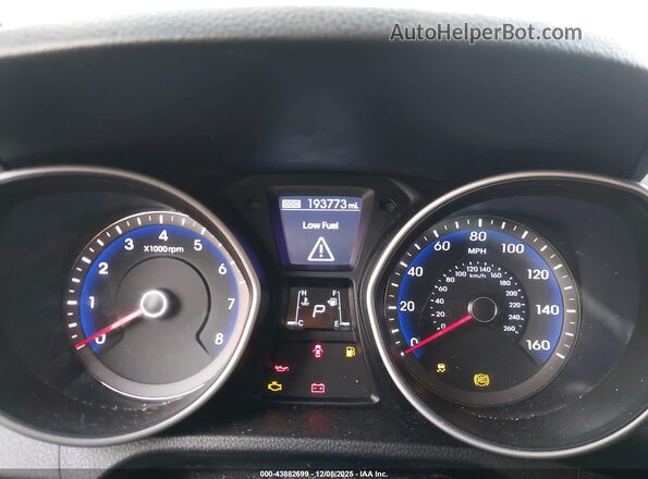 KMHD35LH0HU350185 2017 HYUNDAI ELANTRA GT Blue Հետևի նստատեղերի տեսք