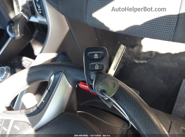 KMHD35LH6HU358680 2017 HYUNDAI ELANTRA GT Gray 