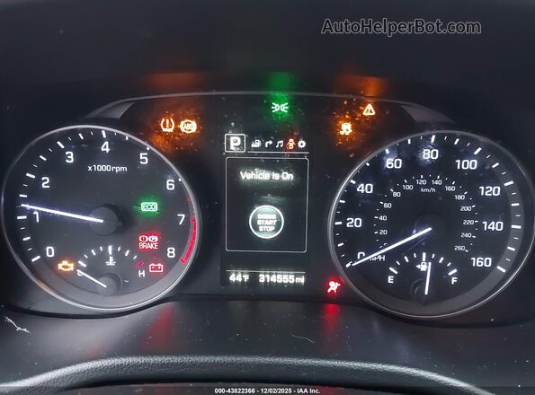 KMHD84LF0HU102187 2017 HYUNDAI ELANTRA Red Vista de los asientos traseros