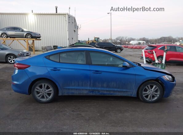 KMHD84LF9HU208993 2017 HYUNDAI ELANTRA Blue Rear interior view