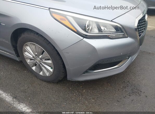 KMHE24L11HA055196 2017 HYUNDAI SONATA HYBRID Silver 