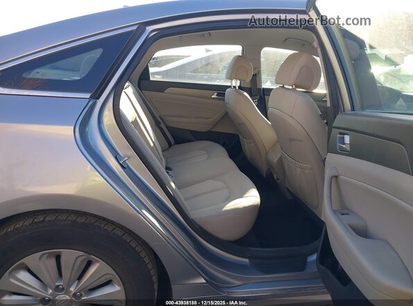 KMHE24L17GA028325 2016 HYUNDAI SONATA HYBRID Silver VIN კოდის სტიკერის ხედი