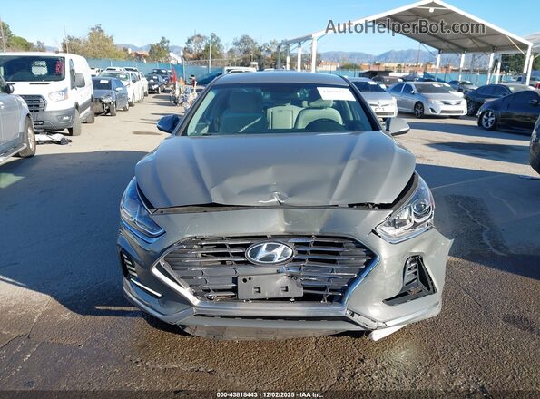 KMHE24L33KA093599 2019 HYUNDAI SONATA HYBRID Gray ხელსაწყოთა პანელის ხედი