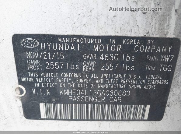 KMHE34L13GA030683 2016 HYUNDAI SONATA HYBRID White Vista del compartimento del motor