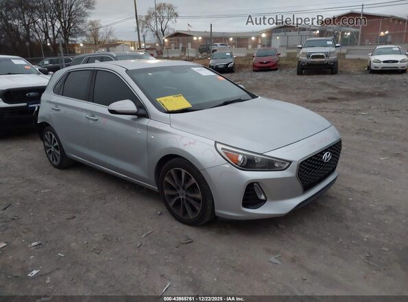 KMHH35LE0JU062972 2018 HYUNDAI ELANTRA GT Silver Widok wnętrza z tyłu