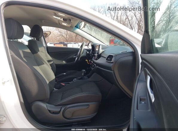 KMHH35LE8KU091783 2019 HYUNDAI ELANTRA GT White Սալոնի դիմացի տեսք