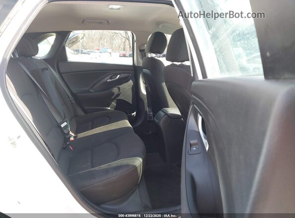 KMHH35LE8KU091783 2019 HYUNDAI ELANTRA GT White VIN կոդի պիտակի տեսք