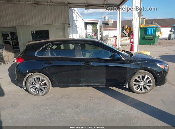 KMHH35LE8KU114172 2019 HYUNDAI ELANTRA GT Black უკანა სალონის ხედი