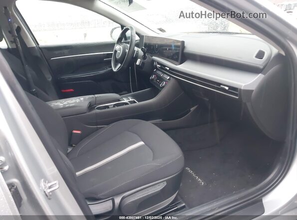 KMHL14JA4RA422638 2024 HYUNDAI SONATA Silver Front interior view
