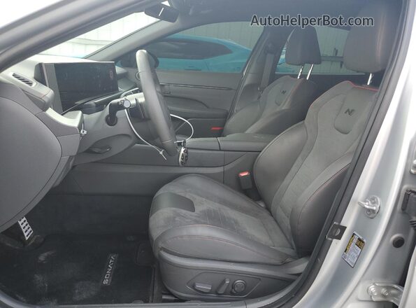 KMHL54JC8RA422681 2024 HYUNDAI SONATA Silver Vista interior delantera