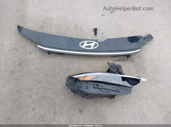KMHLL4DG9RU850598 2024 HYUNDAI ELANTRA Black Սարքավորումների վահանակի տեսք