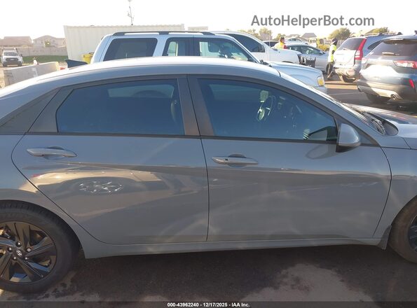 KMHLS4AG1NU323219 2022 HYUNDAI ELANTRA Gray Սալոնի հետևի տեսք