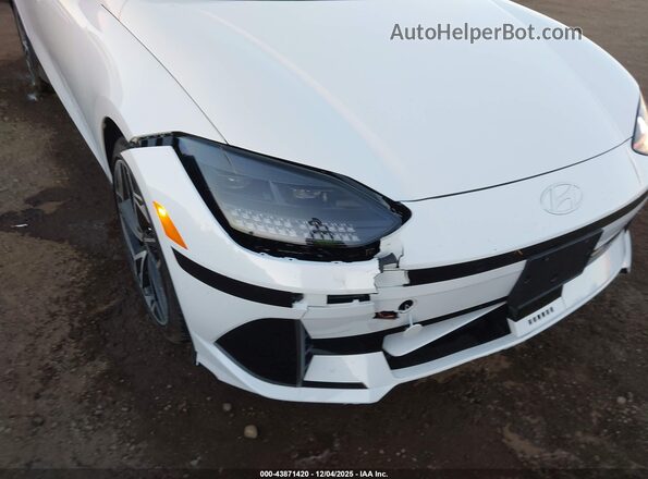 KMHM34AA6SA095650 2025 HYUNDAI IONIQ 6 White Widok z przodu