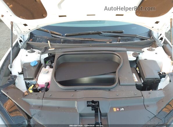 KMHM34AA6SA095650 2025 HYUNDAI IONIQ 6 White Widok z tyłu