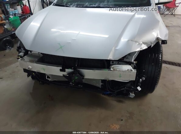 KMHM34AC0RA064356 2024 HYUNDAI IONIQ 6 Silver Դիմացի տեսք